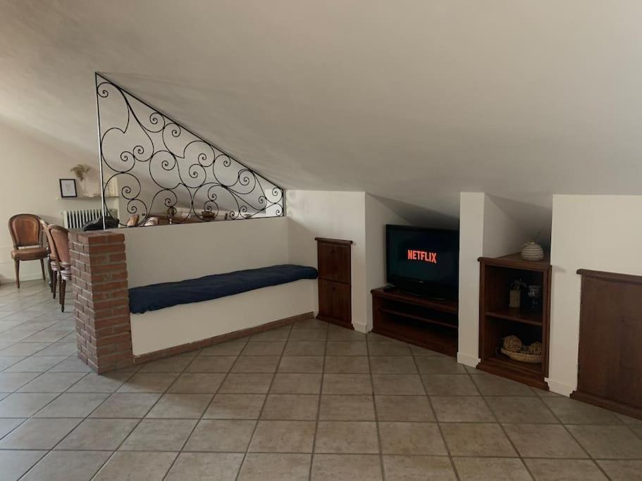 Apartamento Mansarda Con Vista In Centro A Plasencia Exterior foto